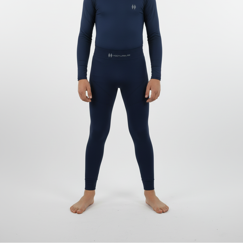 Completo termico blu navy indossato da bambino