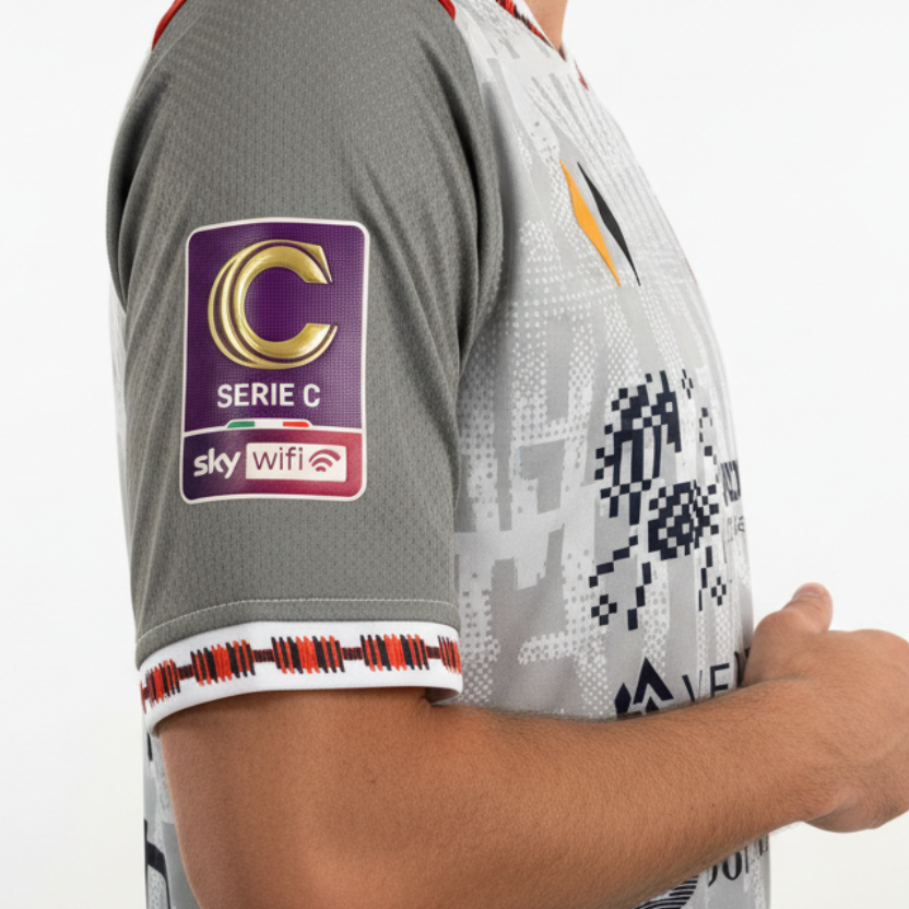 Manica con patch Serie C - riferimento gomito